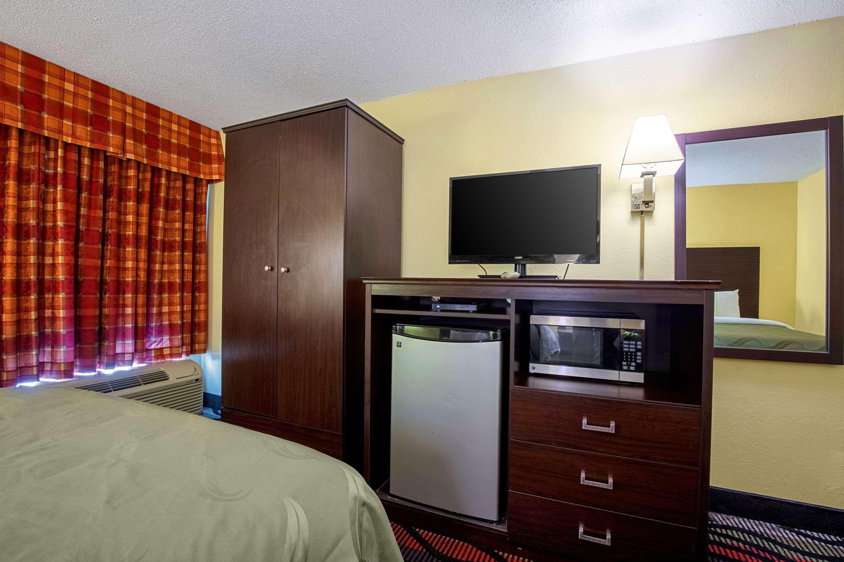 Quality Inn Holly Springs South Bagian luar foto